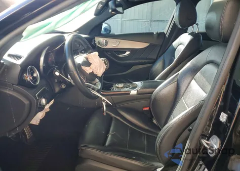 2018 Mercedes-Benz C 300 4Matic z USA, uszkodzony, nr VIN 55SWF4KB0JU248409